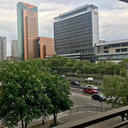 Mirando a Parque Arauco Santiago Exterior foto